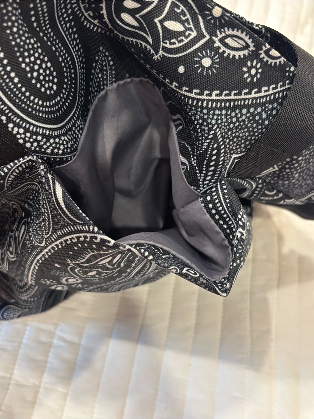 Vera Bradley Quilted Tote Bag Stellar Paisley Black & White Travel Bag - Picture 6 of 7